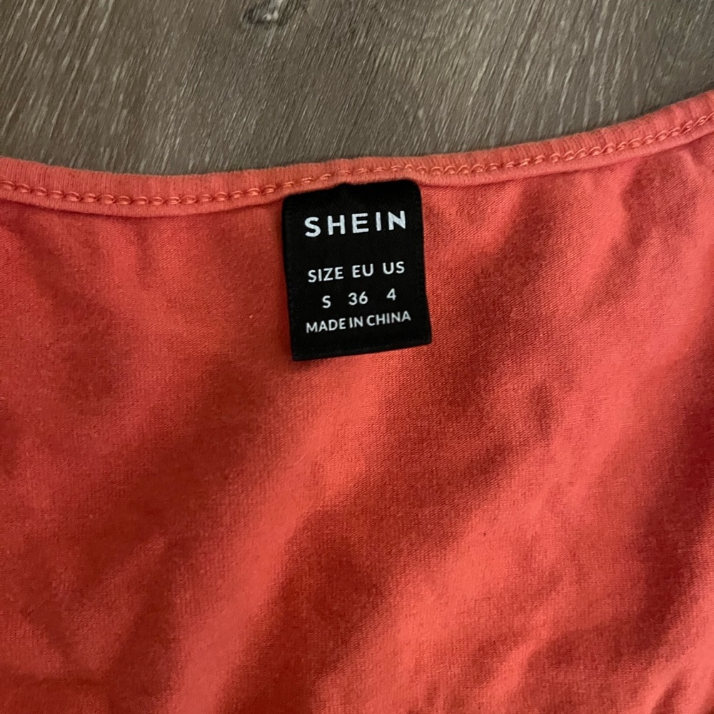 SHEIN Coral Crop Top - Picture 2 of 2
